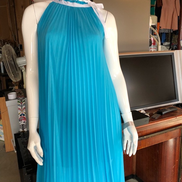 Boutique silk blue dress - Picture 2 of 4